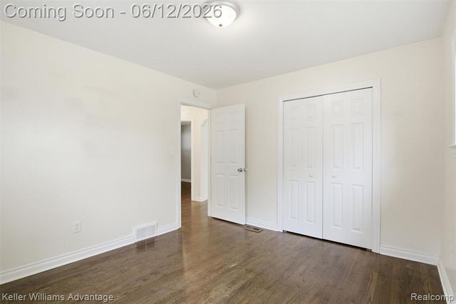 23111 Scotia Road, Oak Park, MI 48237