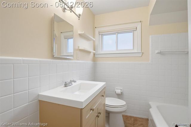 23111 Scotia Road, Oak Park, MI 48237