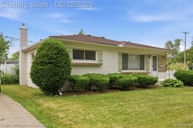 23111 Scotia Road, Oak Park, MI 48237
