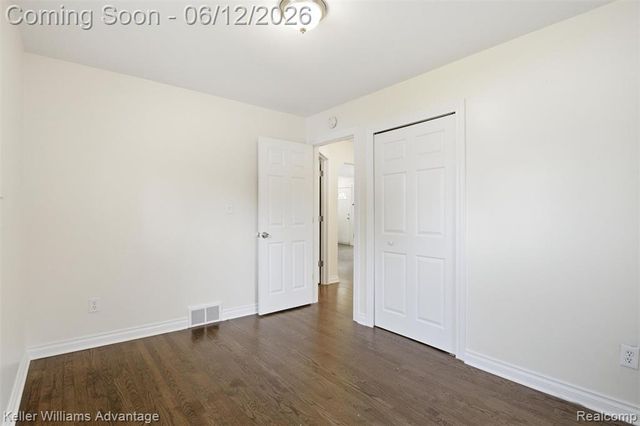 23111 Scotia Road, Oak Park, MI 48237