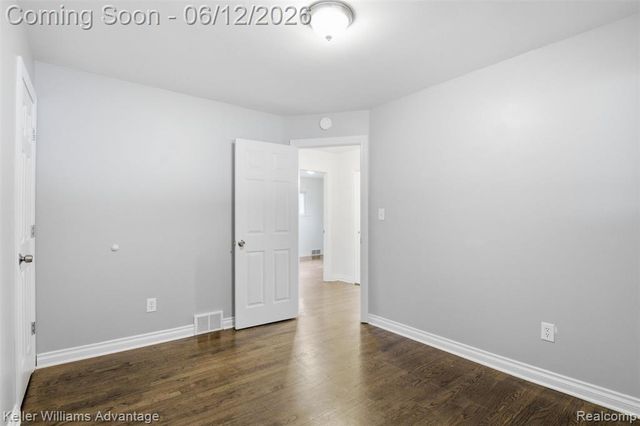 23111 Scotia Road, Oak Park, MI 48237
