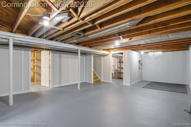 23111 Scotia Road, Oak Park, MI 48237