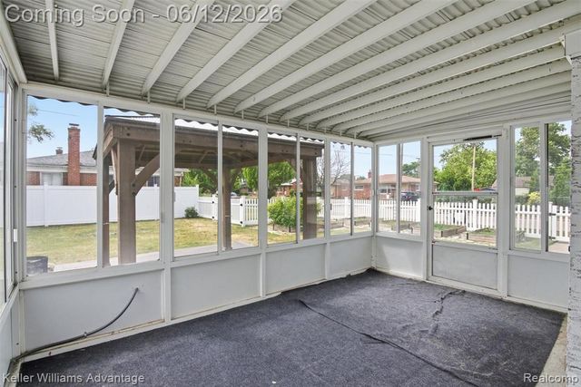 23111 Scotia Road, Oak Park, MI 48237