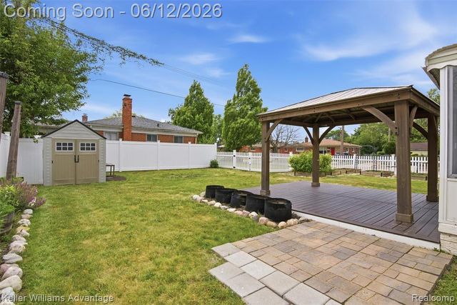 23111 Scotia Road, Oak Park, MI 48237