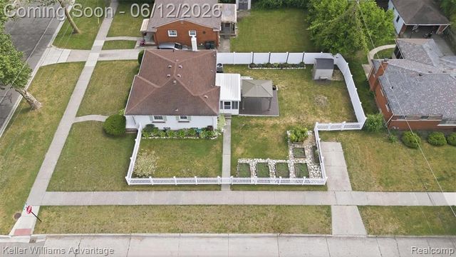 23111 Scotia Road, Oak Park, MI 48237