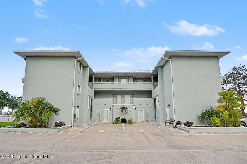 303 Audubon Drive 301, Melbourne, FL 32901