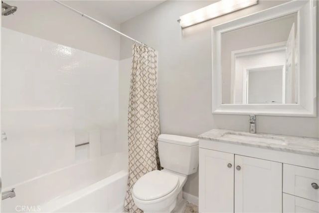411 San Nicholas Court, Laguna Beach, CA 92651