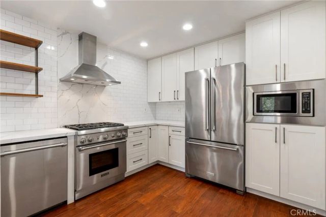 411 San Nicholas Court, Laguna Beach, CA 92651