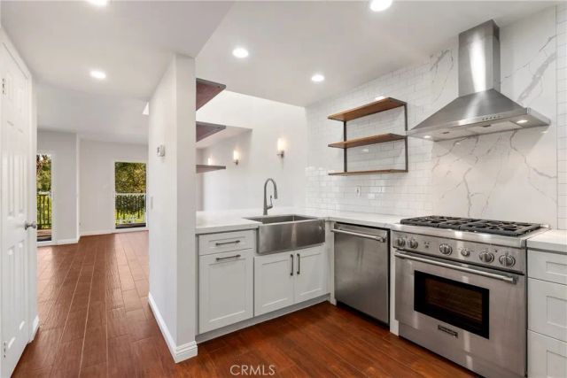 411 San Nicholas Court, Laguna Beach, CA 92651