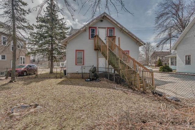 713 MAIN STREET, Neenah, WI 54956