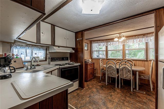37031 KAREN AVENUE, Zephyrhills, FL 33542