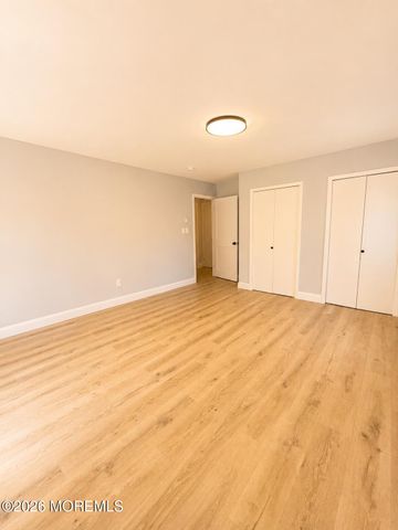 105 Amberly Drive D, Manalapan, NJ 07726