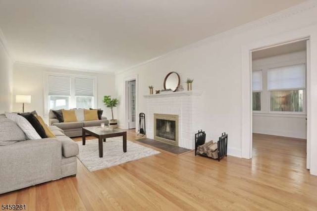 530 Rock Rd, Glen Rock Boro, NJ 07452
