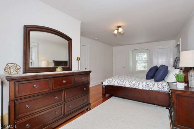 530 Rock Rd, Glen Rock Boro, NJ 07452