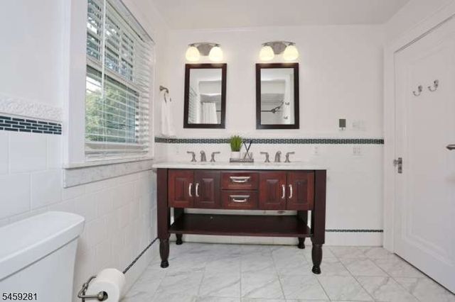 530 Rock Rd, Glen Rock Boro, NJ 07452