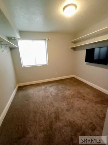 273 Leesburg Lane, Idaho Falls, ID 83404