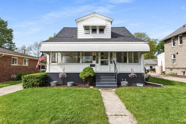 22713 Lanse Street, Saint Clair Shores, MI 48081