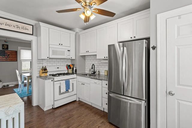 22713 Lanse Street, Saint Clair Shores, MI 48081