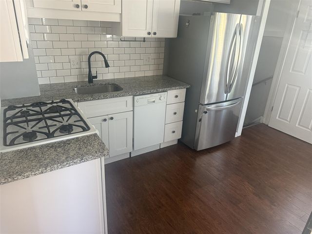 22713 Lanse Street, Saint Clair Shores, MI 48081