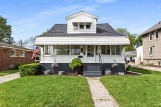 22713 Lanse Street, Saint Clair Shores, MI 48081