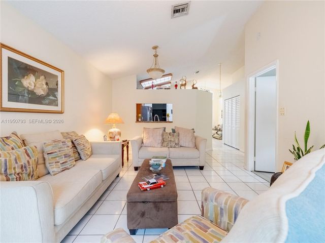 206 SW 159th Way, Sunrise, FL 33326