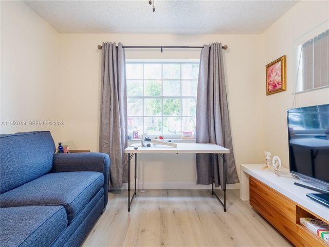 206 SW 159th Way, Sunrise, FL 33326