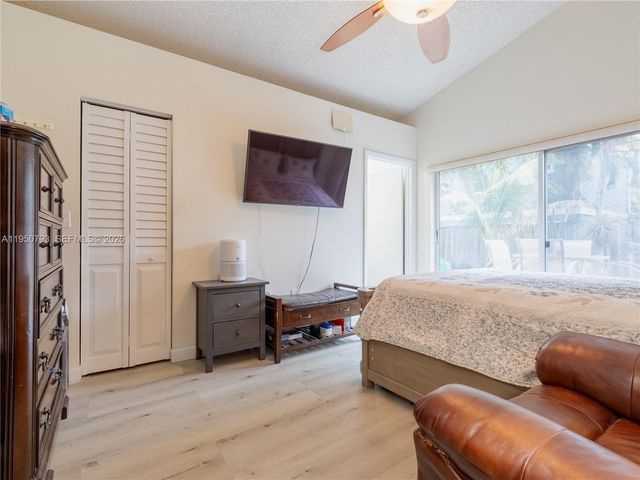 206 SW 159th Way, Sunrise, FL 33326