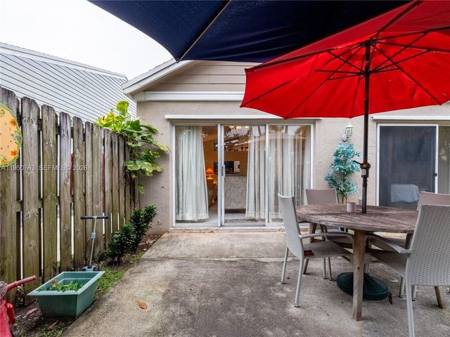 206 SW 159th Way, Sunrise, FL 33326