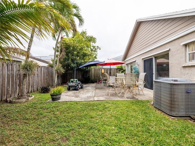 206 SW 159th Way, Sunrise, FL 33326