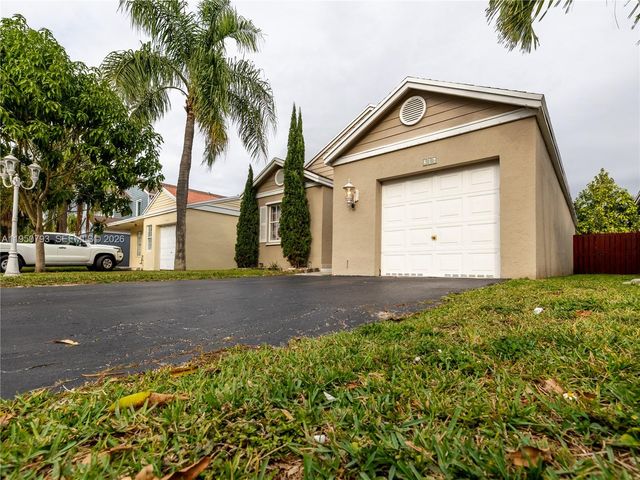 206 SW 159th Way, Sunrise, FL 33326