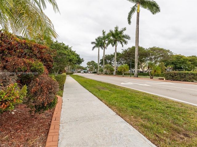 206 SW 159th Way, Sunrise, FL 33326