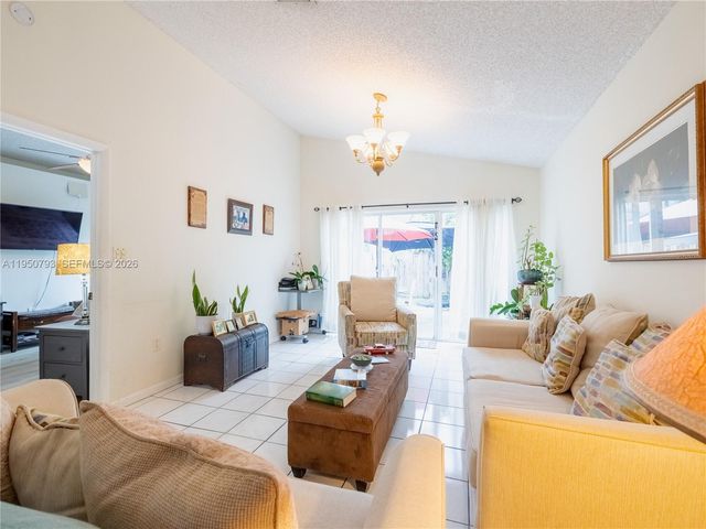 206 SW 159th Way, Sunrise, FL 33326