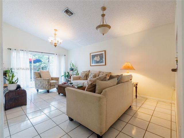 206 SW 159th Way, Sunrise, FL 33326