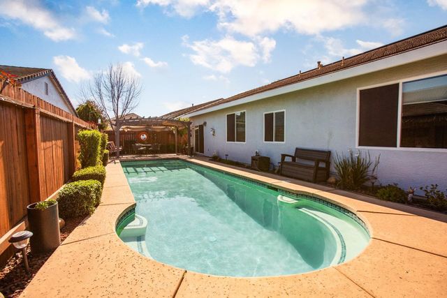 8659 Tegea Way, Elk Grove, CA 95624