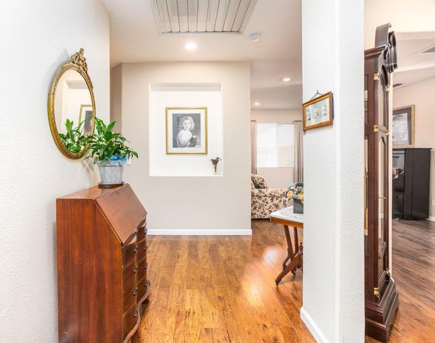 8659 Tegea Way, Elk Grove, CA 95624