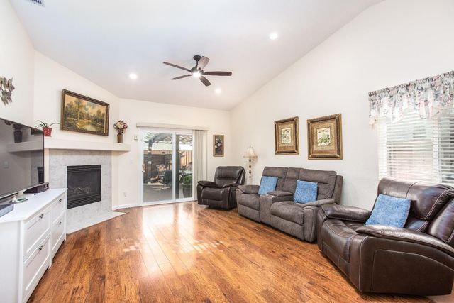 8659 Tegea Way, Elk Grove, CA 95624