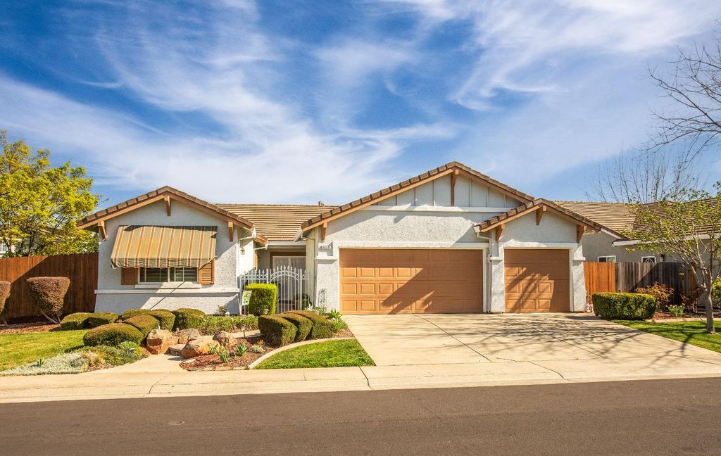 8659 Tegea Way, Elk Grove, CA 95624