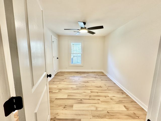 220 Friendship Hollow Rd, S, Pleasant Shade, TN 37145