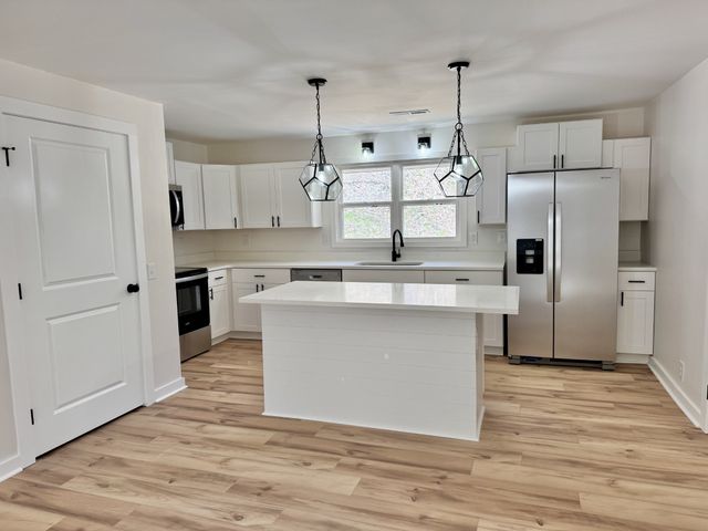 220 Friendship Hollow Rd, S, Pleasant Shade, TN 37145