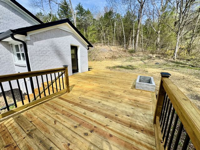 220 Friendship Hollow Rd, S, Pleasant Shade, TN 37145