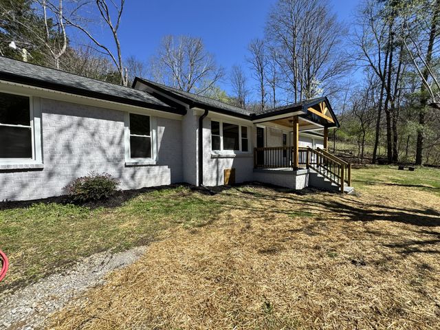 220 Friendship Hollow Rd, S, Pleasant Shade, TN 37145