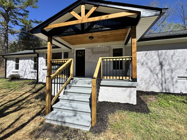 220 Friendship Hollow Rd, S, Pleasant Shade, TN 37145