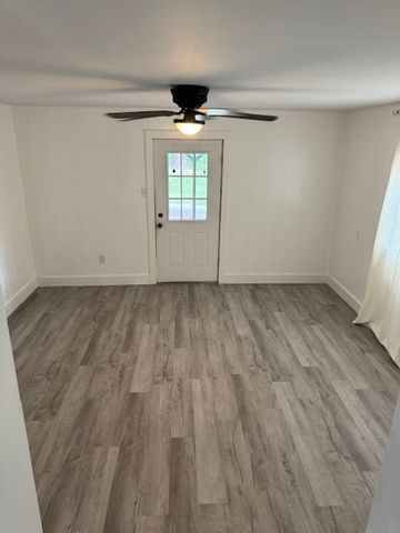 109 Swan Ave, Hohenwald, TN 38462