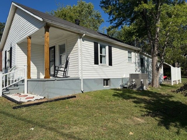 109 Swan Ave, Hohenwald, TN 38462