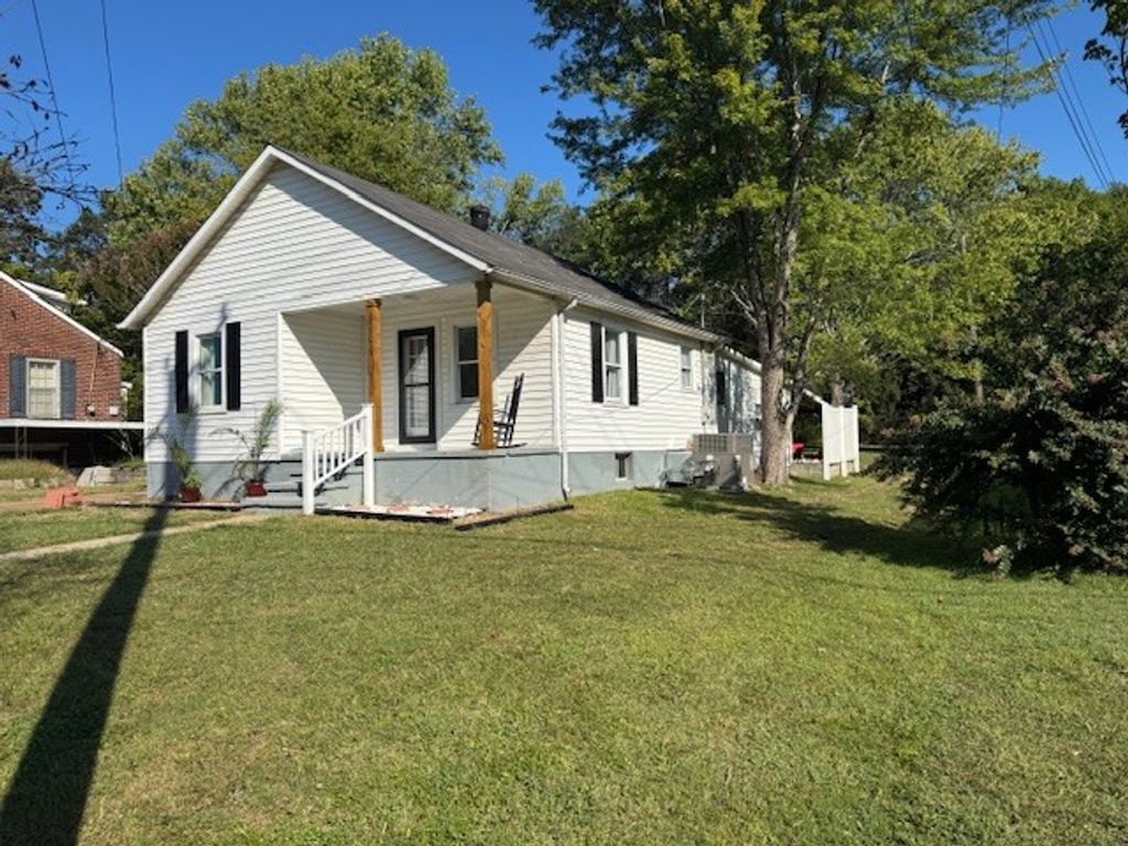 109 Swan Ave, Hohenwald, TN 38462