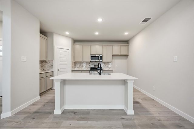 1060 Lilly Lane, Bellville, TX 77418