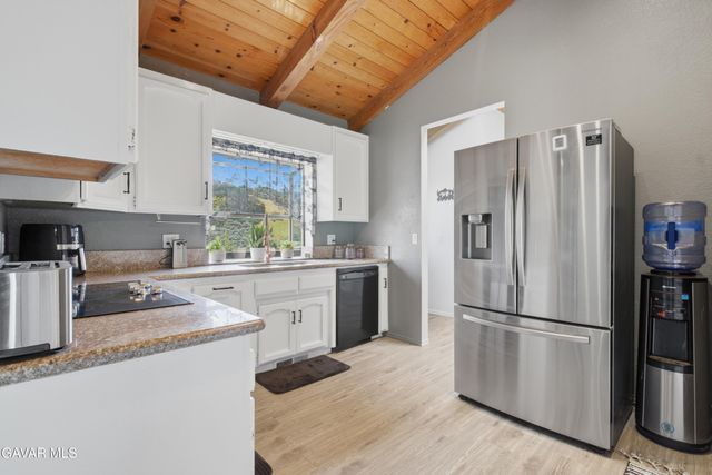 26201 Cumberland Road, Tehachapi, CA 93561
