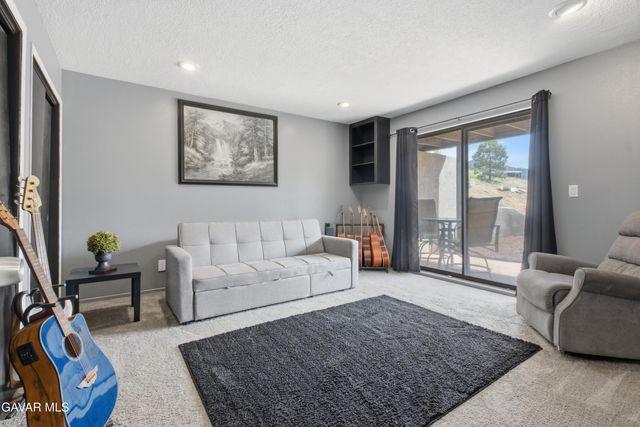 26201 Cumberland Road, Tehachapi, CA 93561