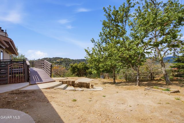 26201 Cumberland Road, Tehachapi, CA 93561