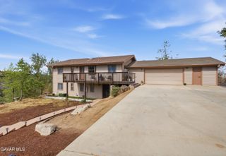 26201 Cumberland Road, Tehachapi, CA 93561